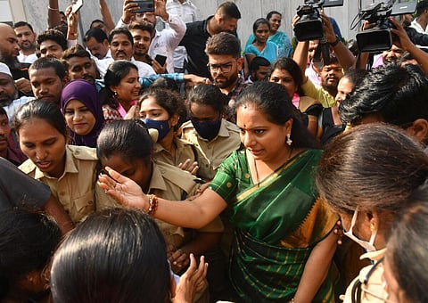 டெல்லி மதுபான கொள்கை ஊழல் வழக்கில் விசாரணைக்கு ஆஜராக சம்மன் - தெலங்கானா முதல்வரின் மகள் கவிதா கைதாகிறார்?