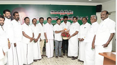 அதிமுகவில் இணைந்த செந்தில் முருகன்