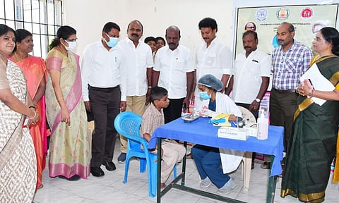 பல் மருத்துவ சோதனை திட்டத்தை தொடங்கிவைத்த அமைச்சர்கள்