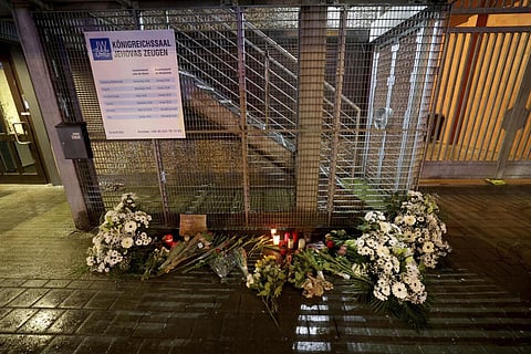 வடக்கு ஜெர்மனியின் ஹம்பர்க்கில் ஜெகோவா சாட்சிகள் சர்ச்சில் நடந்த துப்பாக்கிச் சூட்டில் 7 பேர் உயிரிழப்பு