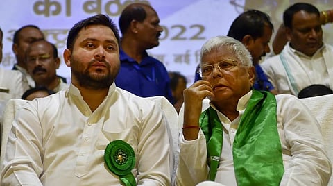 தேஜஸ்வி யாதவ், லாலு பிரசாத் யாதவ் | கோப்புப்படம்