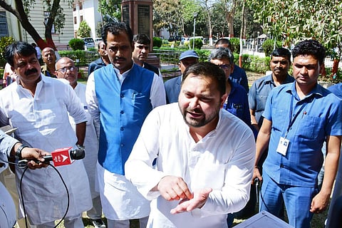 தேஜஸ்விக்கு 2-வது முறை சம்மன் அனுப்பியது சிபிஐ - மனைவி மருத்துவமனையில் இருப்பதாகக் கூறி ஆஜராகவில்லை