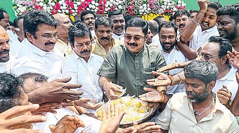 இனிவரும் தேர்தல்களில் திமுகவை வீழ்த்த ஜெயலலிதா தொண்டர்கள் ஓரணியில் வர வேண்டும்: டிடிவி.தினகரன் வலியுறுத்தல்