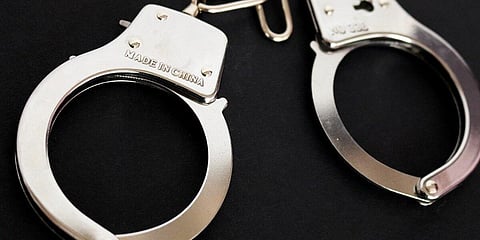 திருவள்ளூர் ஆரணி அருகே சூதாட்டத்தில் ஈடுபட்டதாக திமுக நிர்வாகி கைது