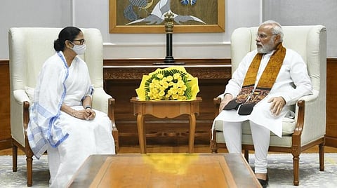 ராகுலுக்கு எதிராக மோடி-மம்தா ஒப்பந்தம்: காங்கிரஸ் குற்றச்சாட்டு