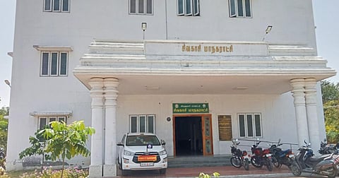 மேயர் உள்ளிட்டோரின் எதிர்ப்பு எதிரொலி | விருப்ப மாறுதலில் சென்ற சிவகாசி மாநகராட்சி ஆணையர்