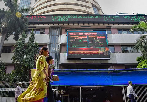 சென்செக்ஸ் 126 புள்ளிகள் உயர்வு