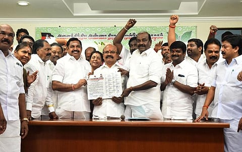 அதிமுக பொதுச் செயலாளராக தேர்வு செய்யப்பட்ட எடப்பாடி பழனிசாமி