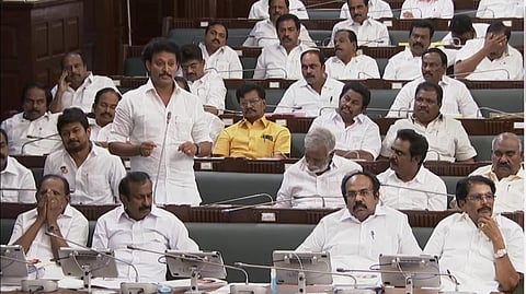 பேரவையில் புதிய அறிவிப்புகளை வெளியிட்ட அமைச்சர்