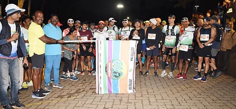 மரத்தான் ஓட்டத்தினை தொடங்கி வைத்த அமைச்சர்