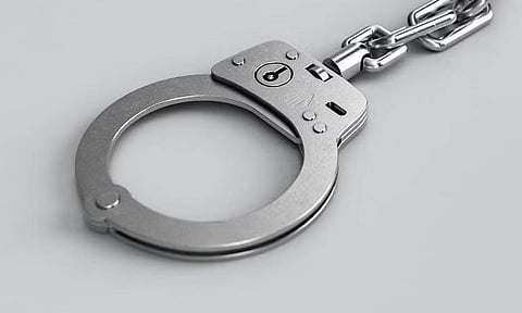 சென்னை | ரயிலில் பயணி தவறிவிட்ட 22 பவுன் நகை மாயம்: ஒப்பந்த ஊழியர்கள் 2 பேர் கைது