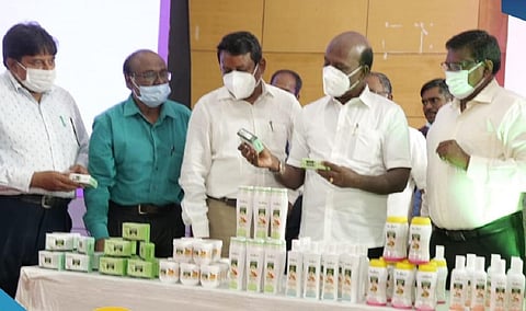 6 அழகு சாதனப் பொருட்களை தொடங்கி வைத்த அமைச்சர் மா.சுப்பிரமணியன்