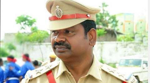 தெலங்கானா | துப்பாக்கியால் சுட்டுக்கொண்ட எஸ்ஐ உயிரிழப்பு