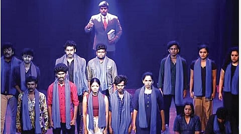 ப்ரஸன்னா ராமஸ்வாமியின் ‘68, 86, 45 12 லட்சம்’ நாடகத்தில் ஒரு காட்சி.