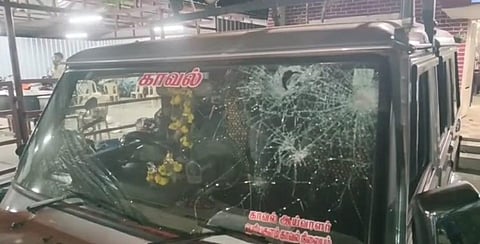 பெரியகுளம் | அம்பேத்கர் பிறந்தநாள் விழாவில் மோதல் - காவல் நிலையம் தாக்கப்பட்டதில் போலீஸ் ஜீப் உடைப்பு