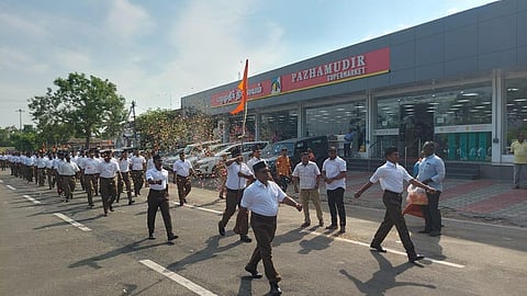 பொள்ளாச்சியில் நடைபெற்ற ஆர்எஸ்எஸ் பேரணி