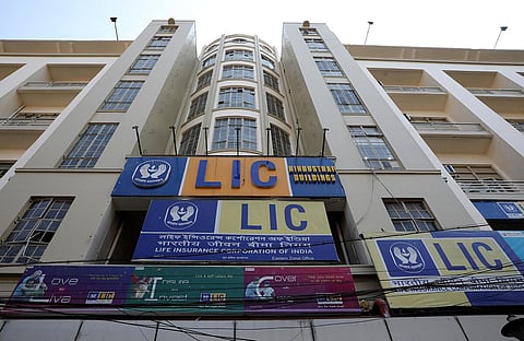 புதிய ஓய்வூதிய திட்டத் தொகை ரூ.61,251 கோடி எல்ஐசியில் முதலீடு - நிதித் துறை கொள்கை விளக்கக்குறிப்பில் தகவல்