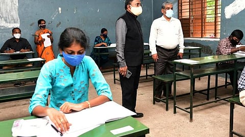 டிஎன்பிஎஸ்சி தேர்வை ஆன்லைனில் நடத்த நடவடிக்கை - அமைச்சர் பழனிவேல் தியாகராஜன் அறிவிப்பு