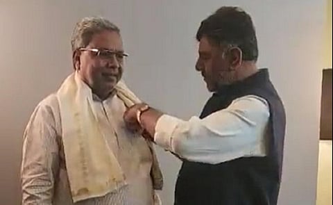 கர்நாடகாவில் ‘இணைந்த கைகள்’ - சித்தராமையா + டி.கே.சிவக்குமார் வீடியோவை வெளியிட்ட காங்கிரஸ்