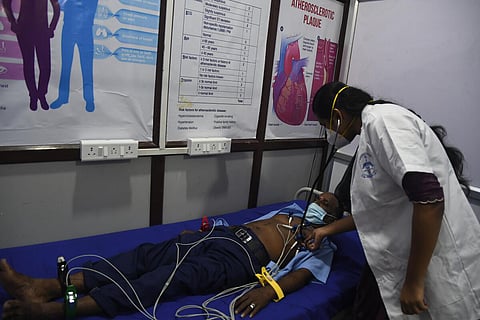 அரசு மருத்துவர் பணி: 1,021 இடங்களை நிரப்ப நாளை எழுத்துத் தேர்வு