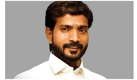 கொலை செய்யப்பட்ட வளர்புரம் ஊராட்சி மன்றத் தலைவர் பி.பி.ஜி.சங்கர்