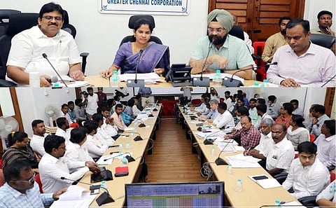 மேயர் பிரியா தலைமையில் நடைபெற்ற ஆய்வுக் கூட்டம்