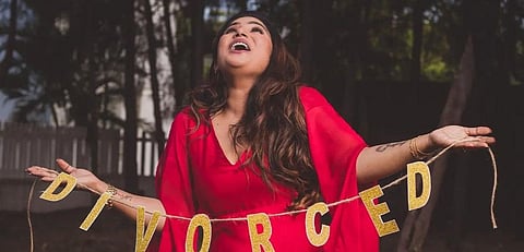 ‘விவாகரத்து ஒன்றும் தோல்வியல்ல’ - இணையத்தில் வைரலாகும் சீரியல் நடிகை ஷாலினியின் விவாகரத்து போட்டோ ஷூட்