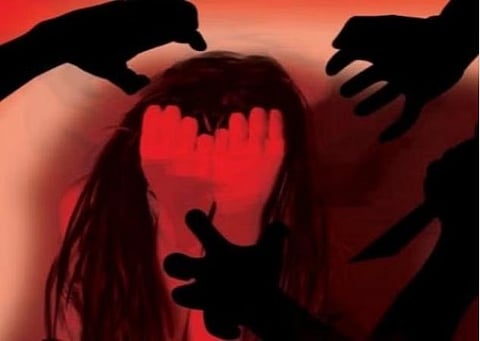 விழுப்புரம் அருகே ஒரு சிறுமி, 4 சிறுவர்களுக்கு பாலியல் துன்புறுத்தல்: ஆபாச வீடியோ எடுத்த 4 சிறுவர்கள் போக்சோவில் கைது