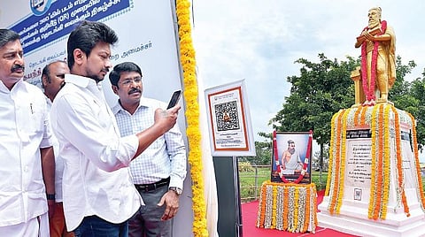 நினைவகங்கள், சிலைகள் விவரங்களை ‘க்யூஆர்’ கோடில் ஸ்கேன் செய்து காணும் வசதி: அமைச்சர் உதயநிதி ஸ்டாலின் தொடங்கி வைத்தார்