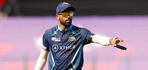 ஹர்திக் பாண்டியா ஆடியதன் பெயர் இன்னிங்ஸா..? - கடைசியில் பவுண்டரி அடிக்க முயலாததால் எழும் கேள்விகள்