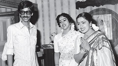 ‘நான் உங்கள் ரசிகன்’ படப்பிடிப்பில் நளினி, ராதிகாவுடன்...