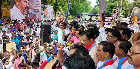 கட்டணமில்லாமல் கல்வி, மருத்துவம் வழங்குவதே விசிக மாடல்: திருமாவளவன்