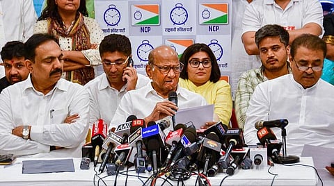 தேசியவாத காங். தலைவர் பதவியில் நீடிப்பேன் - உயர்நிலைக் குழு கூட்டத்துக்குப் பிறகு சரத் பவார் அறிவிப்பு