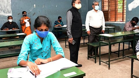 நூலகர் தேர்வுக்கு ஹால் டிக்கெட் வெளியிட்டது டிஎன்பிஎஸ்சி