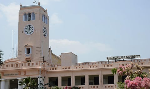சிறப்பு அதிகாரிகளின் பதவி இறக்கம்: அண்ணாமலைப் பல்கலை. உத்தரவுக்கு ஐகோர்ட் இடைக்கால தடை