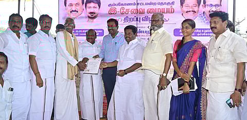 தமிழக அரசு வழங்கிய நிதியில் கிடைத்த வட்டித் தொகையில் 89 கட்டிடங்கள் கட்டப்பட்டு வருகிறது: கும்பகோணம் ஆட்சியர் தகவல்