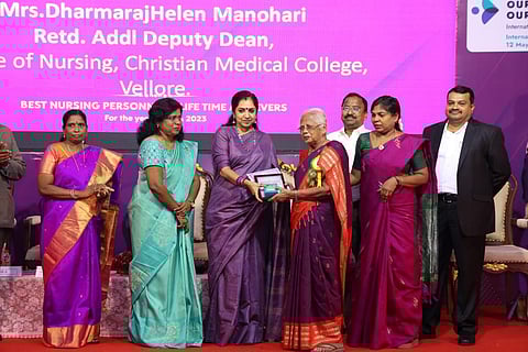 உலக செவிலியர் தினத்தையொட்டி 37 செவிலியர்களுக்கு விருது வழங்கல்