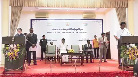 புதிய அமைச்சராக டிஆர்பி ராஜா பதவியேற்றுக் கொண்டார்