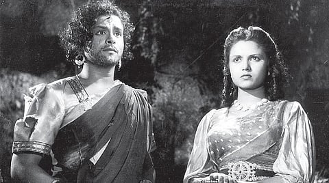 பிலேந்திரனாக டி.ஆர்.மகாலிங்கமும் ஞான சௌந்தரியாக ராஜம்மாவும்