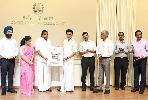 சீர்மிகு ஆளுமை திட்டத்தின் கீழ் மக்கள் சேவைக்கான ‘க்யூஆர்’ குறியீடு செயலி: முதல்வர் மு.க.ஸ்டாலின் தொடங்கி வைத்தார்