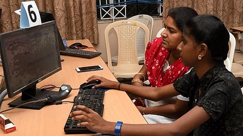 பொறியியல் மாணவர் சேர்க்கை: 1.29 லட்சம் பேர் விண்ணப்பம்