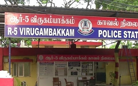 சென்னை | சிறையிலிருந்து வெளியே வந்த ரவுடியை கொல்ல வெடிகுண்டு வீச்சு: 5 பேர் கும்பல் கைது