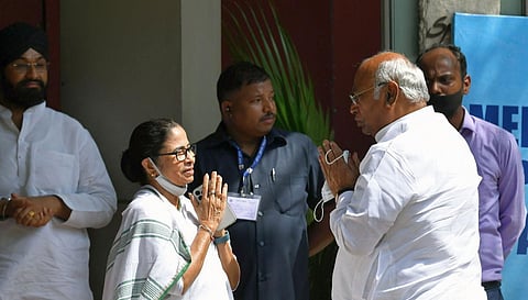 மம்தா பானர்ஜி, மல்லிகார்ஜுன கார்கே | கோப்புப் படம்