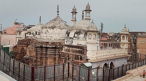 கியான்வாபி மசூதியில் கண்டுபிடிக்கப்பட்ட சிவலிங்கத்தை ‘கார்பன் டேட்டிங்’ செய்ய தடை - உச்ச நீதிமன்றம் உத்தரவு