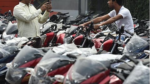 தமிழகத்தில் மோசடியாக பதிவு செய்யப்பட்ட பிஎஸ்4 ரக வாகனங்கள் பறிமுதல் - உயர் நீதிமன்றம் உத்தரவு