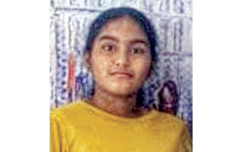 மாணவி அபிநந்தனா