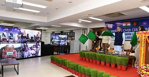 வங்கதேசத்திடம் 20 ரயில் இன்ஜின்கள் ஒப்படைப்பு