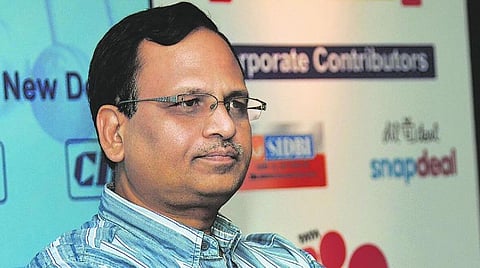 டெல்லி திஹார் சிறையில் மயங்கி விழுந்த சத்யேந்திர ஜெயின்