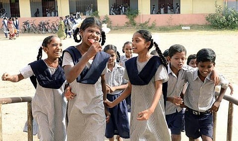 பள்ளிகள் திறப்பு தள்ளிவைப்பு சிறந்த முடிவு: ராமதாஸ் வரவேற்பு