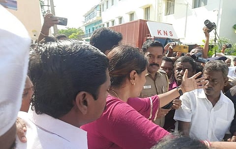 செங்கோல் சர்ச்சையில் காங். vs பாஜக முதல் கரூர் ஐ.டி சோதனை பரபரப்பு வரை: செய்தித் தெறிப்புகள் 10 @ மே 26, 2023